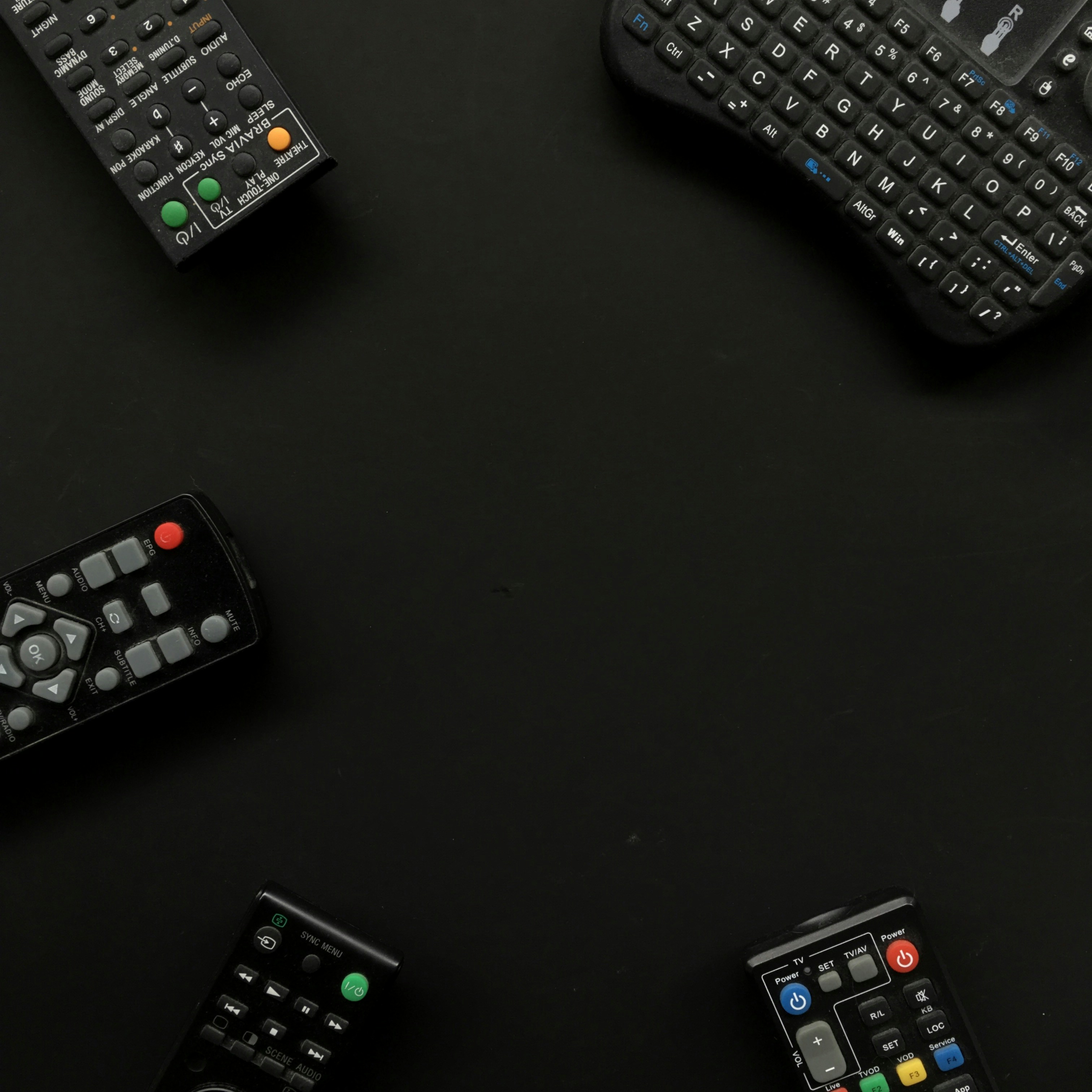 black and white computer keyboard